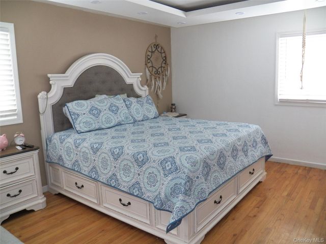 20 Patrick Drive, Bloomingburg, NY 12721