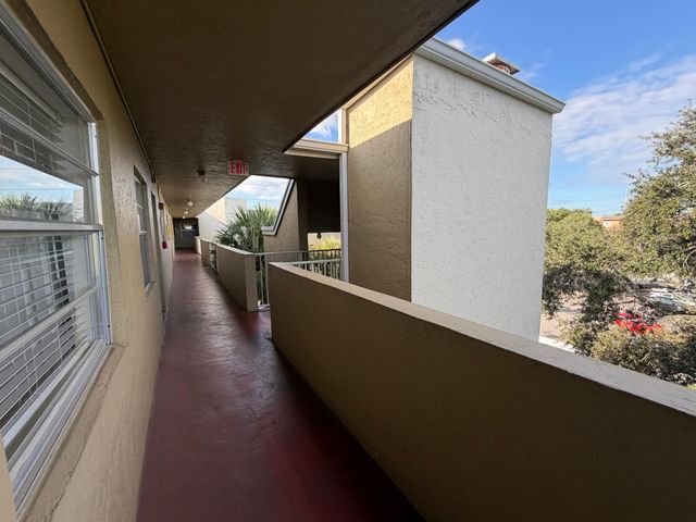 3120 N PINE ISLAND Road 403, Sunrise, FL 33351