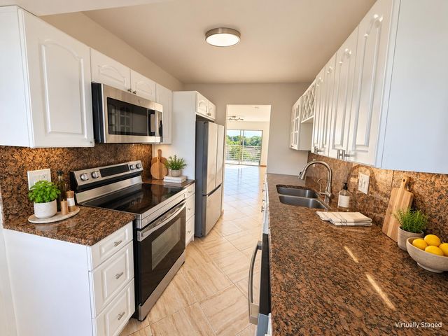 3120 N PINE ISLAND Road 403, Sunrise, FL 33351