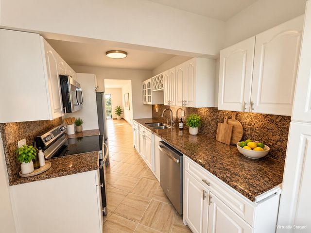 3120 N PINE ISLAND Road 403, Sunrise, FL 33351