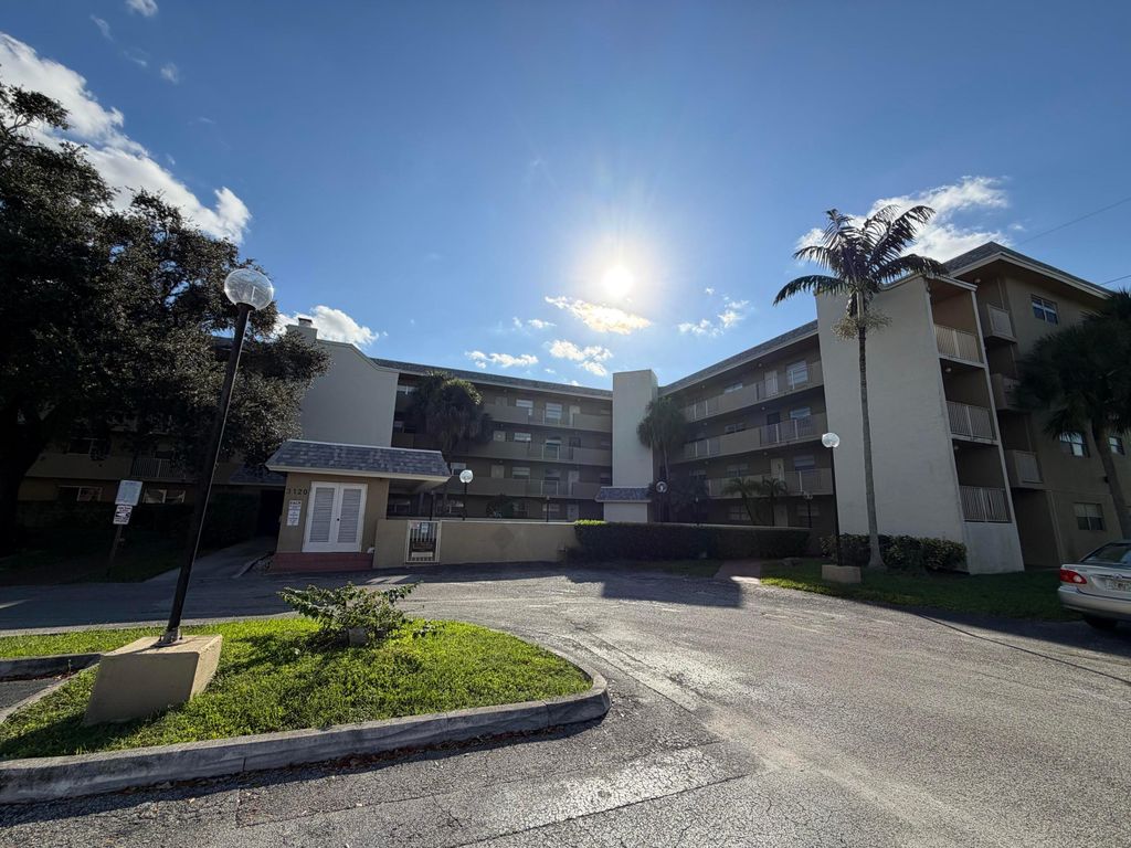3120 N PINE ISLAND Road 403, Sunrise, FL 33351
