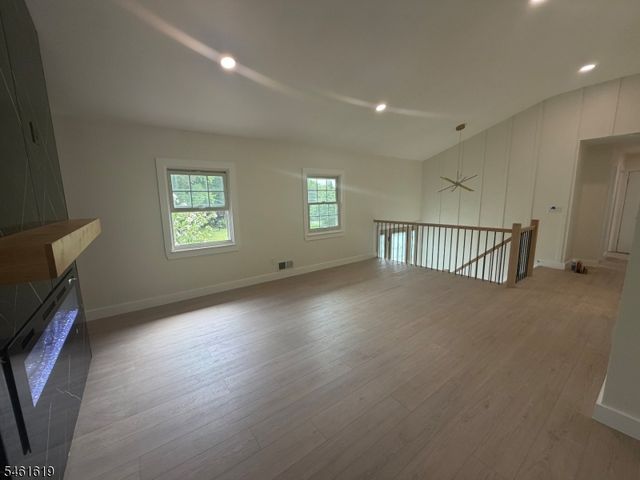 74 Fairway Dr, East Hanover Twp., NJ 07936