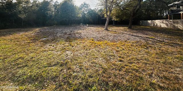 194 S Lady Mary Avenue, Pass Christian, MS 39571