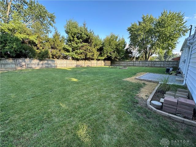 616 Fallview Avenue, Englewood, OH 45322