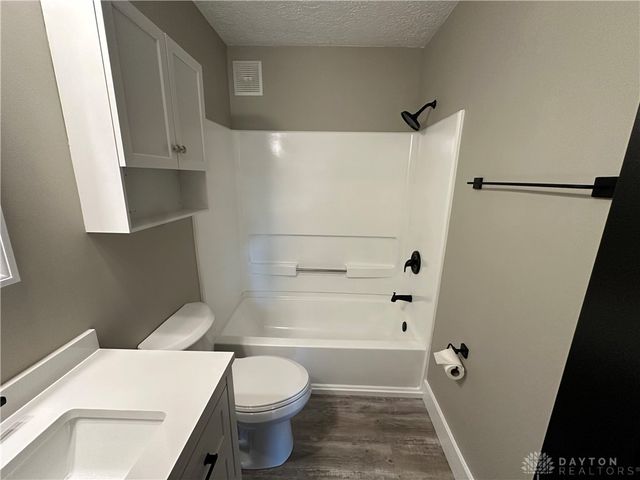 616 Fallview Avenue, Englewood, OH 45322