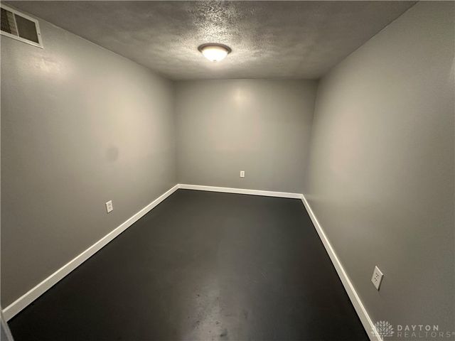 616 Fallview Avenue, Englewood, OH 45322