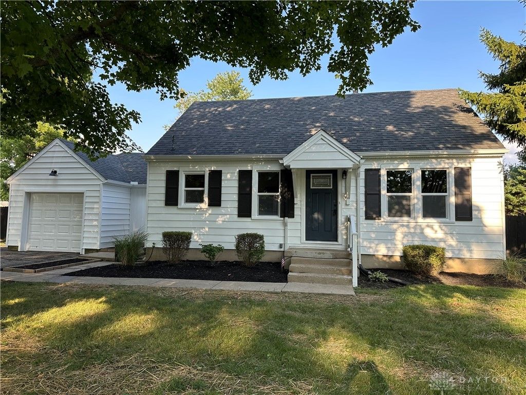 616 Fallview Avenue, Englewood, OH 45322
