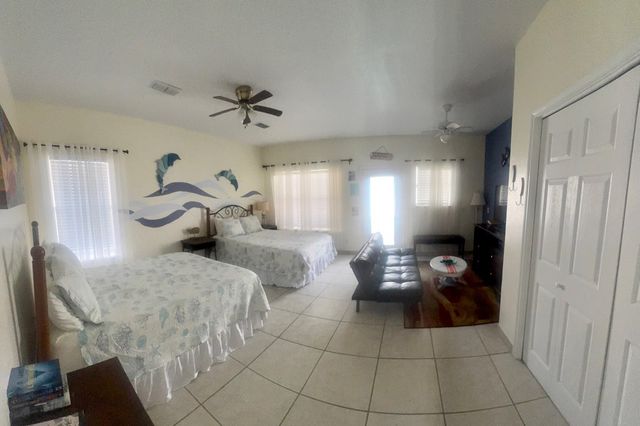 126 E Red Snapper St., South Padre Island, TX 78578