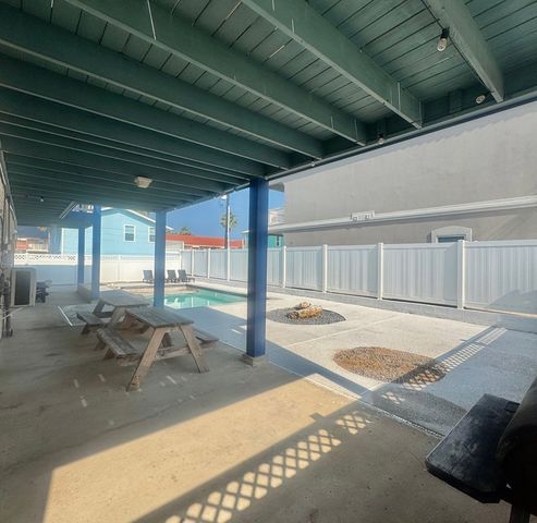 126 E Red Snapper St., South Padre Island, TX 78578