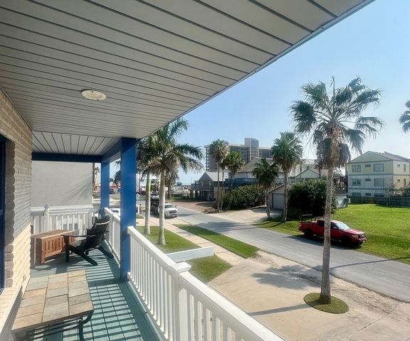 126 E Red Snapper St., South Padre Island, TX 78578