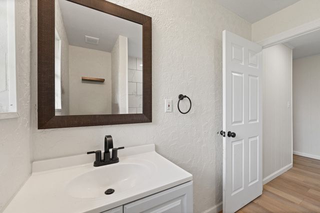 106 Cottonwood Street, Joshua, TX 76058