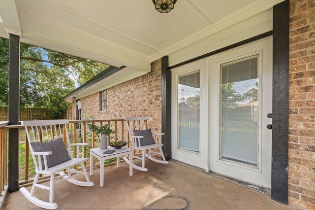 106 Cottonwood Street, Joshua, TX 76058