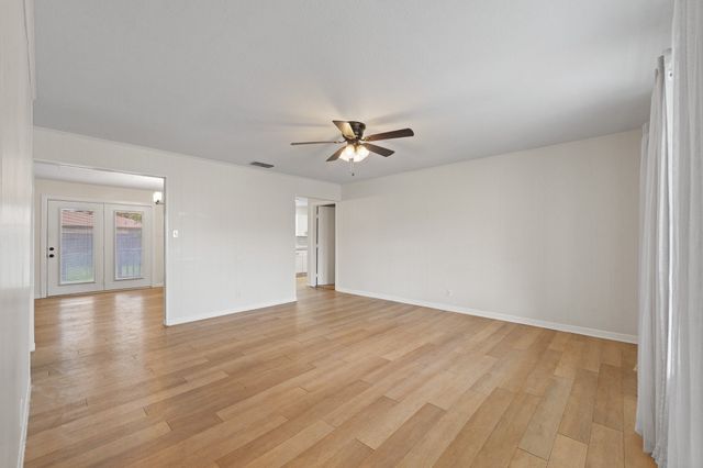 106 Cottonwood Street, Joshua, TX 76058