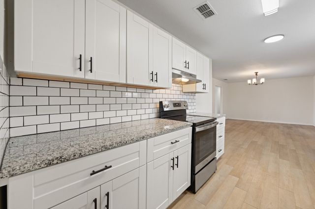 106 Cottonwood Street, Joshua, TX 76058