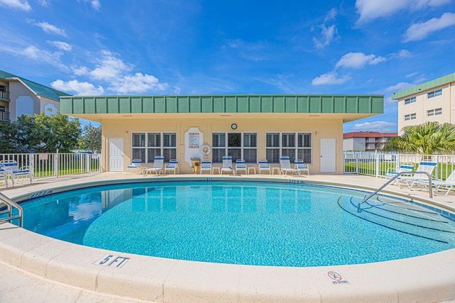 808 SE 7th Street 305, Deerfield Beach, FL 33441