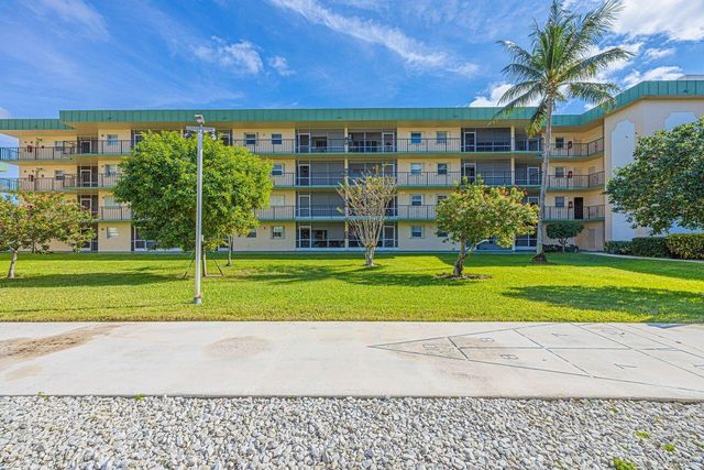 808 SE 7th Street 305, Deerfield Beach, FL 33441