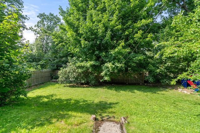 103 Belgrade Ave 2, Boston, MA 02131