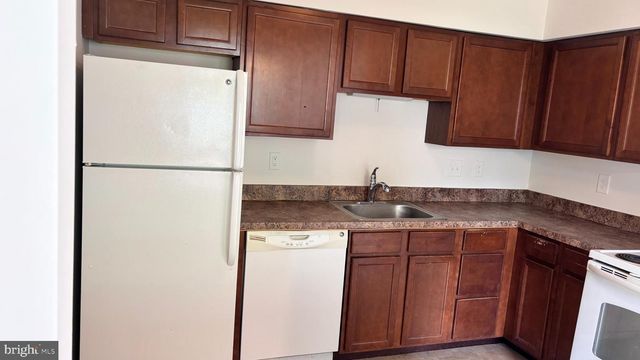 6 OJIBWAY RD, Randallstown, MD 21133