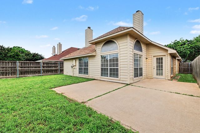2741 Salado Trail, Fort Worth, TX 76118