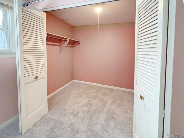 1850 Dorchester Road, Birmingham, MI 48009