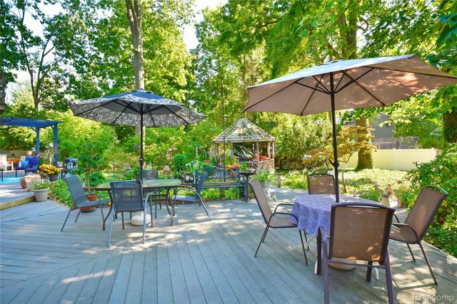 1850 Dorchester Road, Birmingham, MI 48009