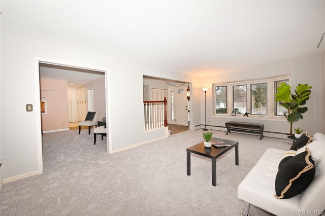 1850 Dorchester Road, Birmingham, MI 48009