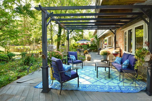 1850 Dorchester Road, Birmingham, MI 48009