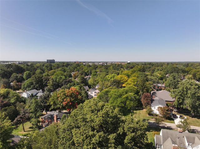 1850 Dorchester Road, Birmingham, MI 48009