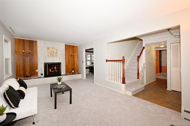 1850 Dorchester Road, Birmingham, MI 48009