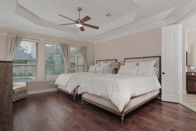 18 Shallowford, The Woodlands, TX 77375