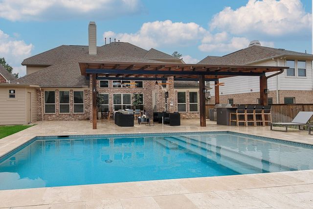 18 Shallowford, The Woodlands, TX 77375