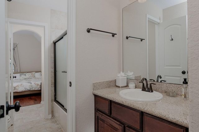 18 Shallowford, The Woodlands, TX 77375