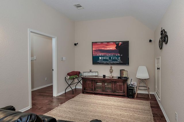 18 Shallowford, The Woodlands, TX 77375