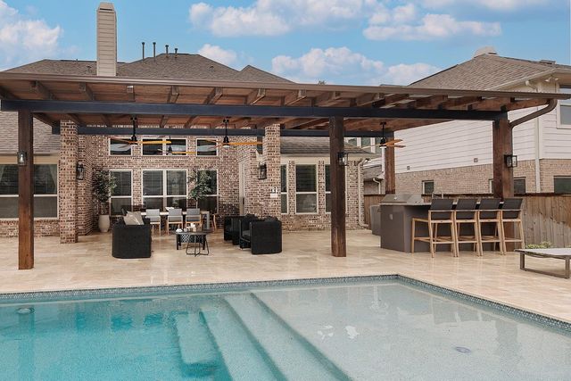 18 Shallowford, The Woodlands, TX 77375