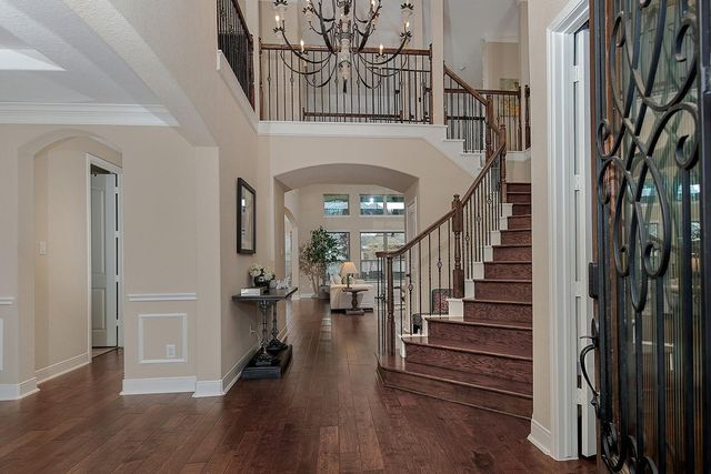 18 Shallowford, The Woodlands, TX 77375