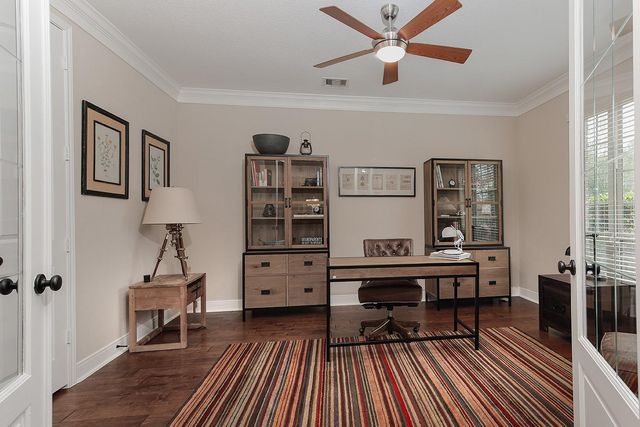 18 Shallowford, The Woodlands, TX 77375