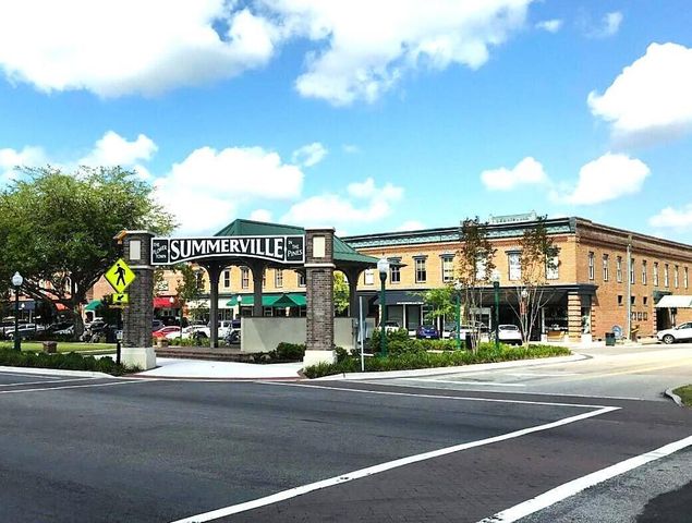 214 Seele Street, Summerville, SC 29485