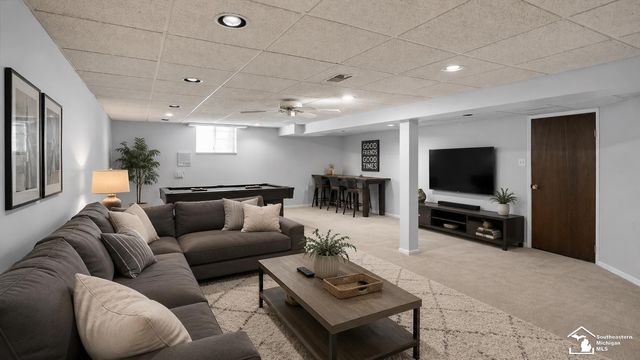 32750 Barclay Square, Warren, MI 48093