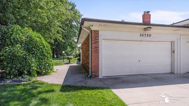 32750 Barclay Square, Warren, MI 48093
