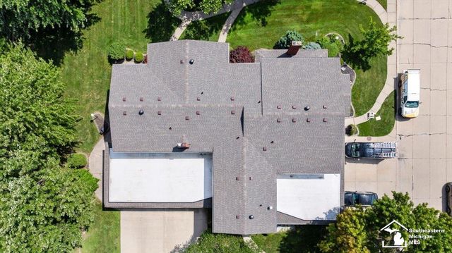 32750 Barclay Square, Warren, MI 48093