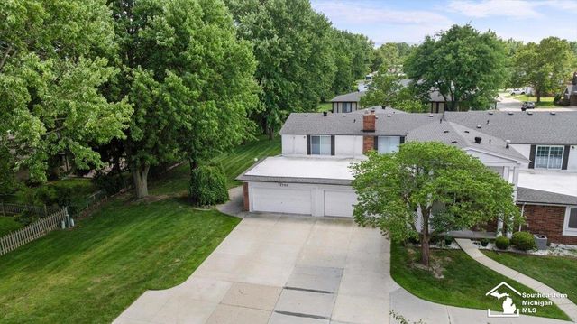 32750 Barclay Square, Warren, MI 48093