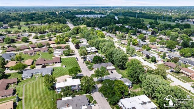 32750 Barclay Square, Warren, MI 48093