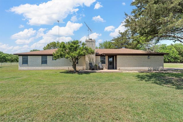 2988 Old Axtell Road, Axtell, TX 76624