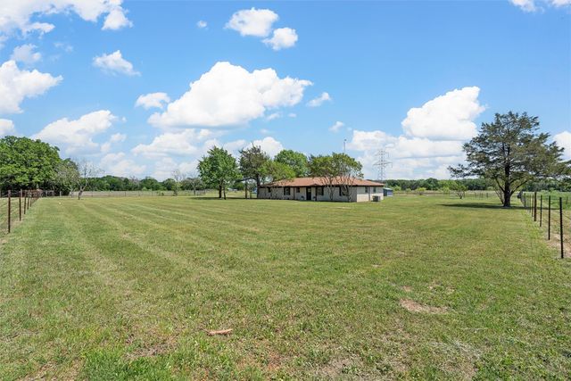 2988 Old Axtell Road, Axtell, TX 76624