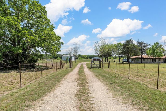 2988 Old Axtell Road, Axtell, TX 76624