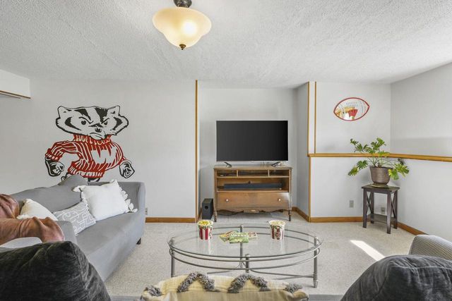718 Mellum Drive, Stoughton, WI 53589