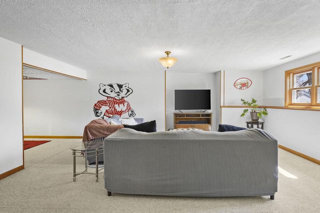 718 Mellum Drive, Stoughton, WI 53589