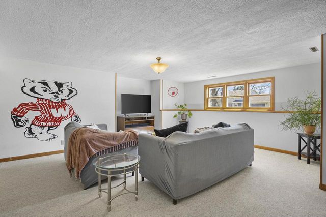 718 Mellum Drive, Stoughton, WI 53589