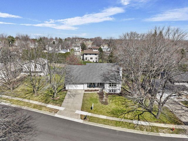 718 Mellum Drive, Stoughton, WI 53589