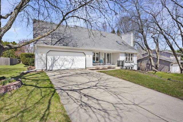 718 Mellum Drive, Stoughton, WI 53589